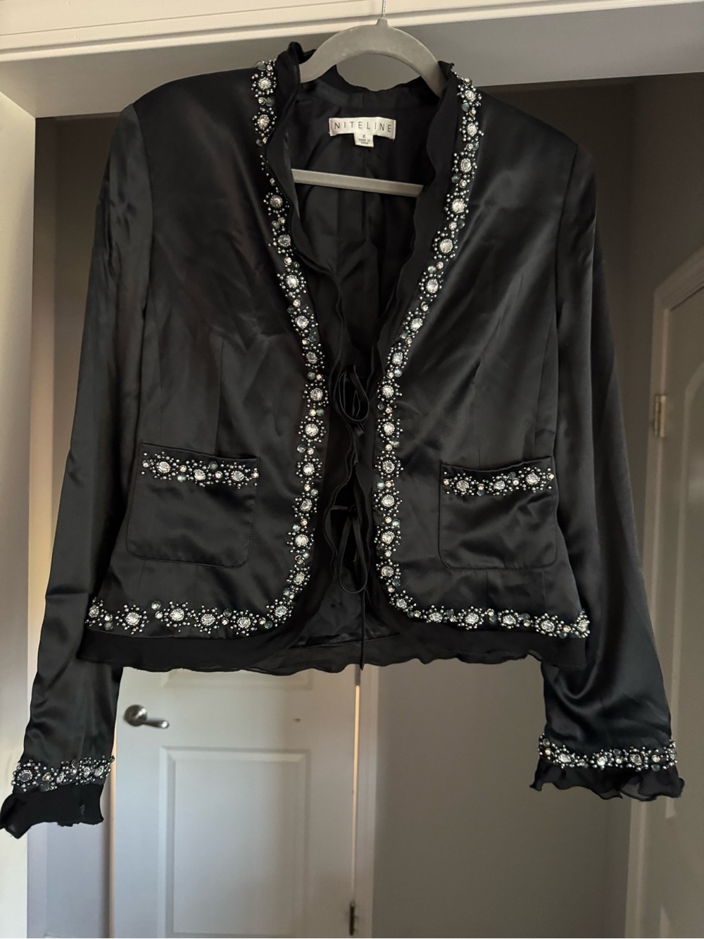 Vintage Niteline 100% Silk Black Satin Embellished Rhinestone Jacket Size 6